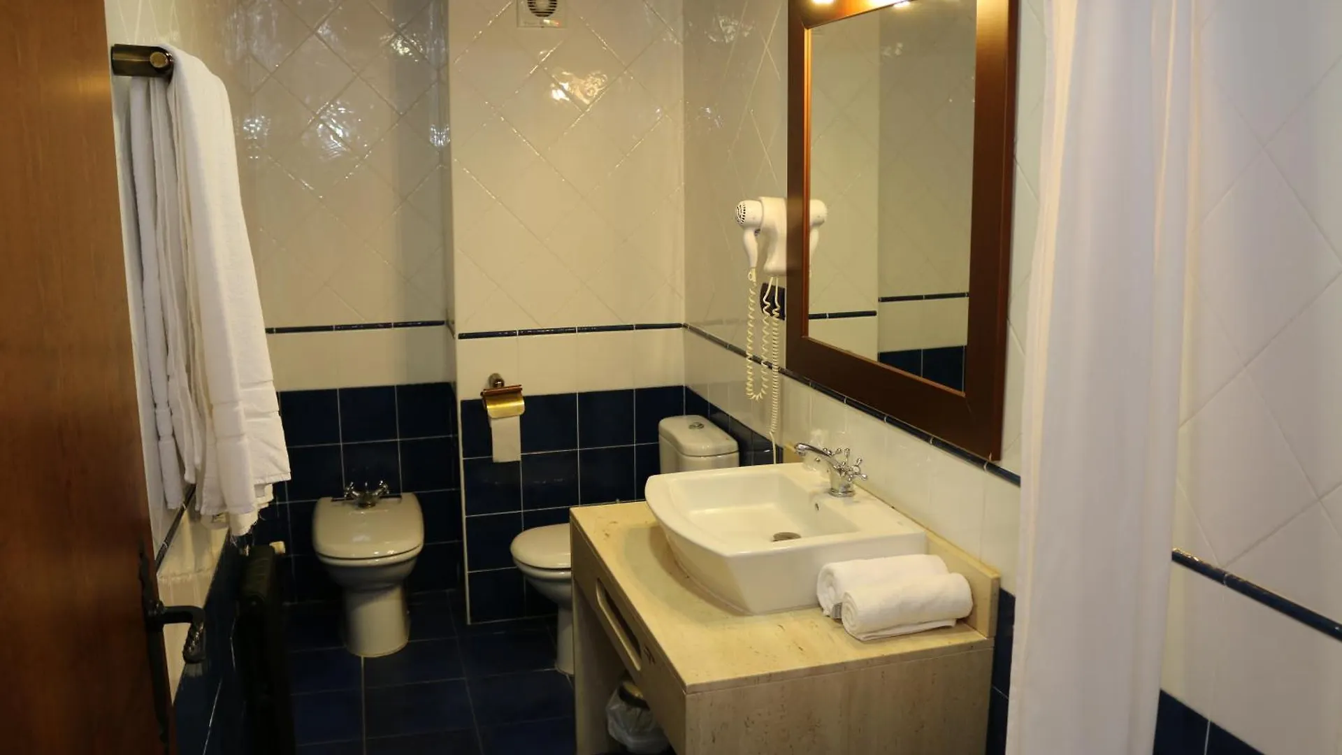 *** Guest house Hostal Del Senglar L'Espluga de Francoli Spain