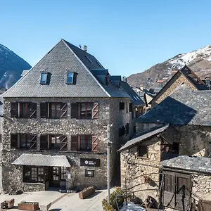 Hotel Snoe Mont Romies, Salardu
